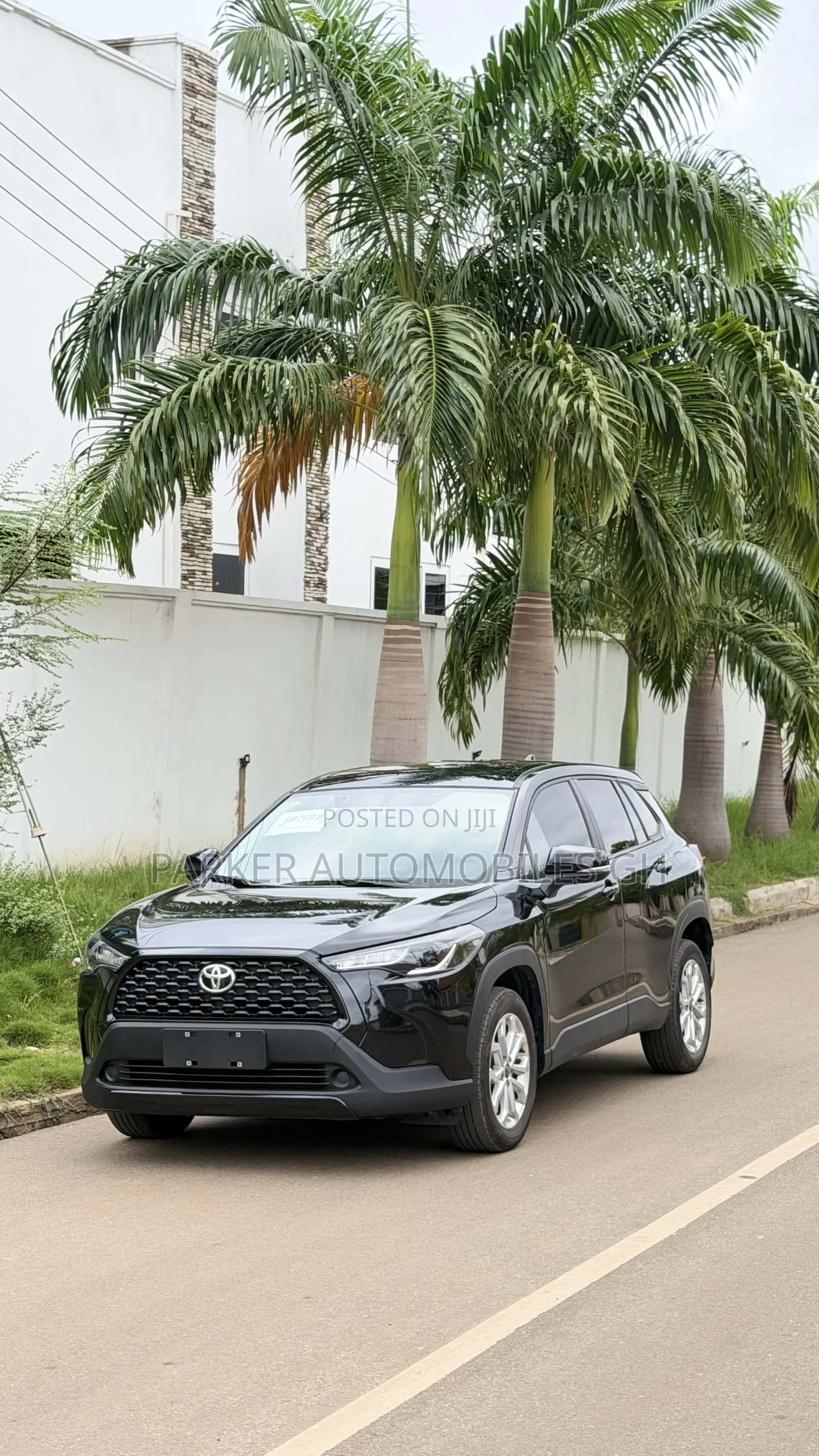Toyota Corolla Cross XLE 2025 Black