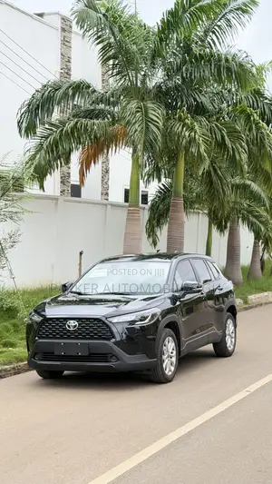 Toyota Corolla Cross XLE 2025 Black