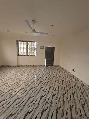 1bdrm Apartment in Madina Un, Zongo Junction for rent