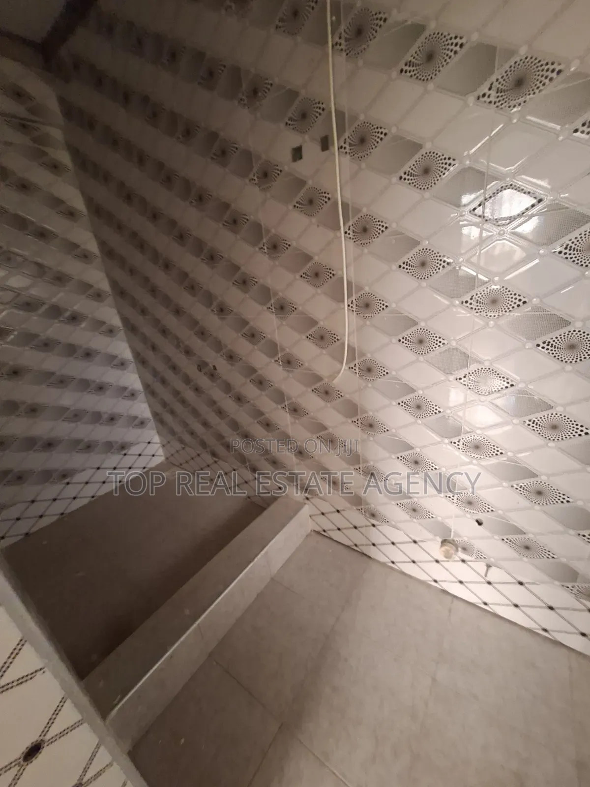 1bdrm Apartment in Madina Un, Zongo Junction for rent