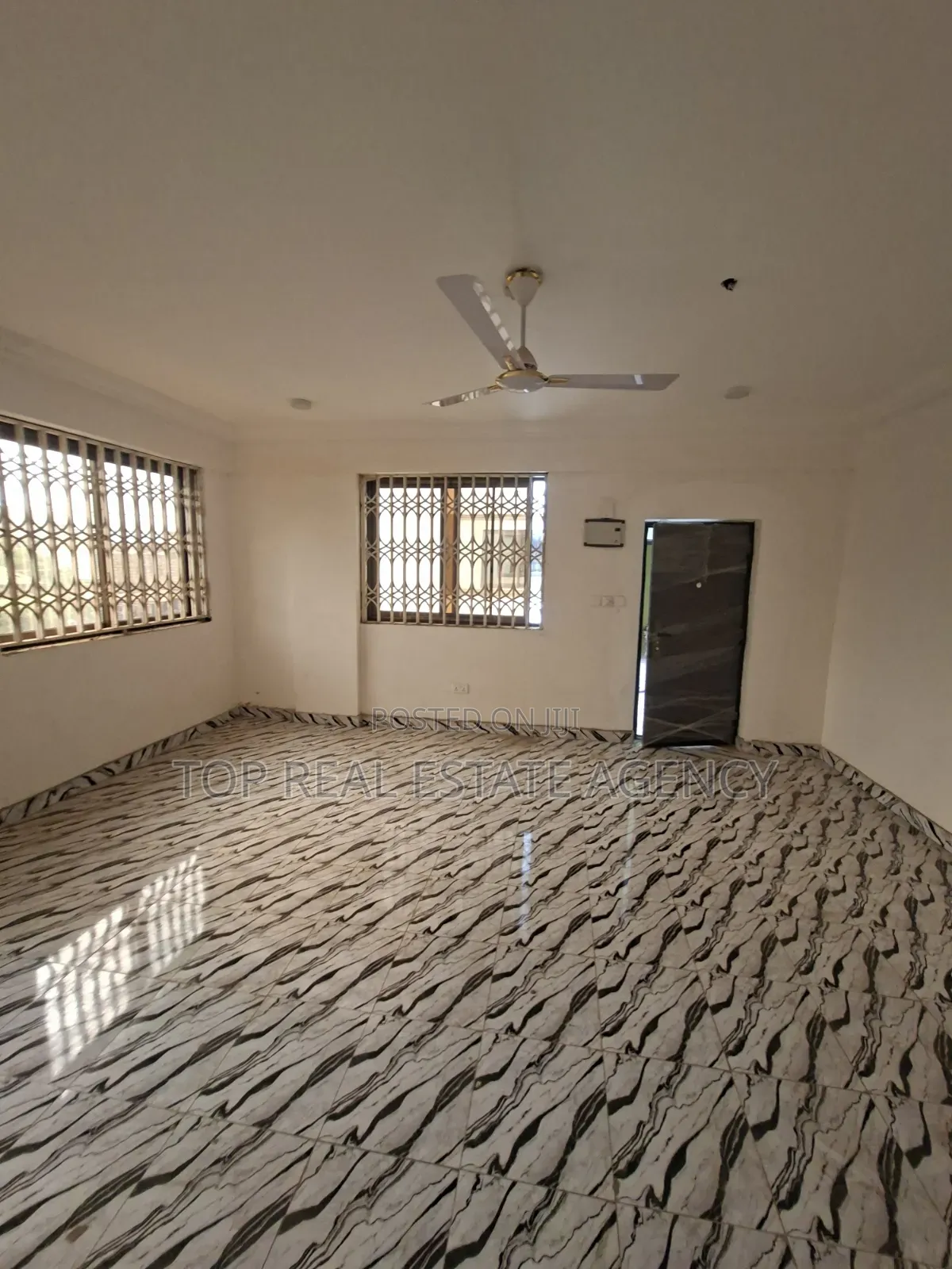 1bdrm Apartment in Madina Un, Zongo Junction for rent