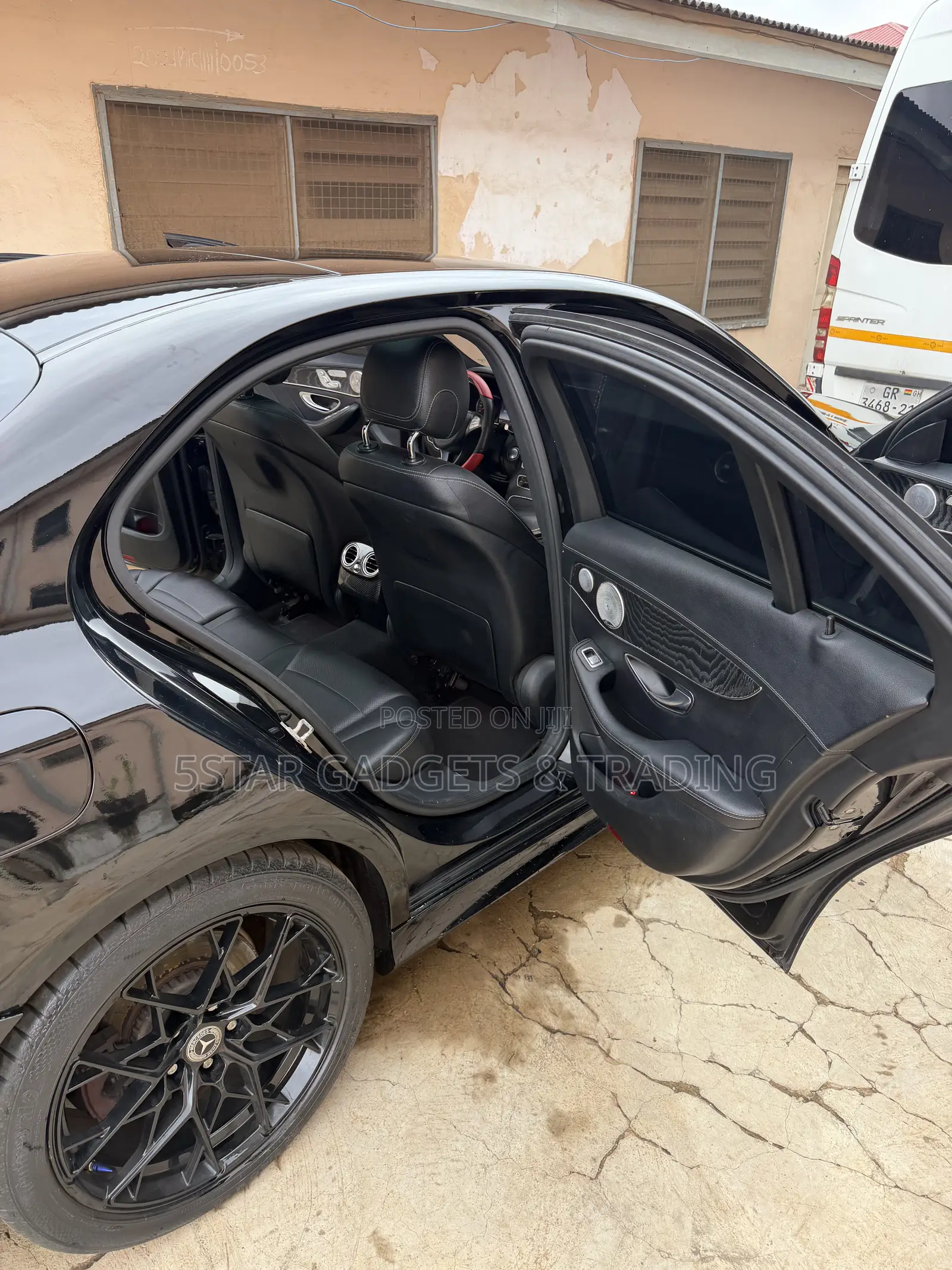 Mercedes-Benz C300 Luxury Sedan RWD (2.0L 4cyl 7A) 2016 Black