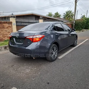 Toyota Corolla 2016 Gray