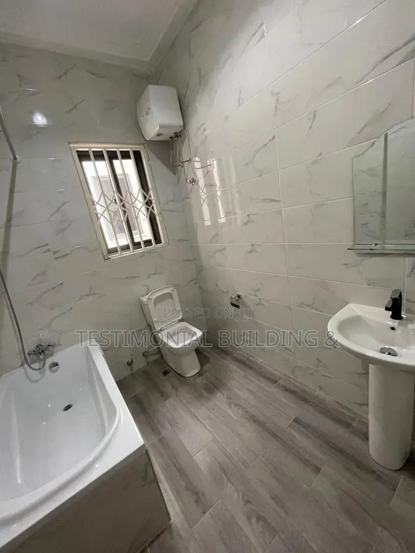 4bdrm House in Testimonial Building, Police Station for rent