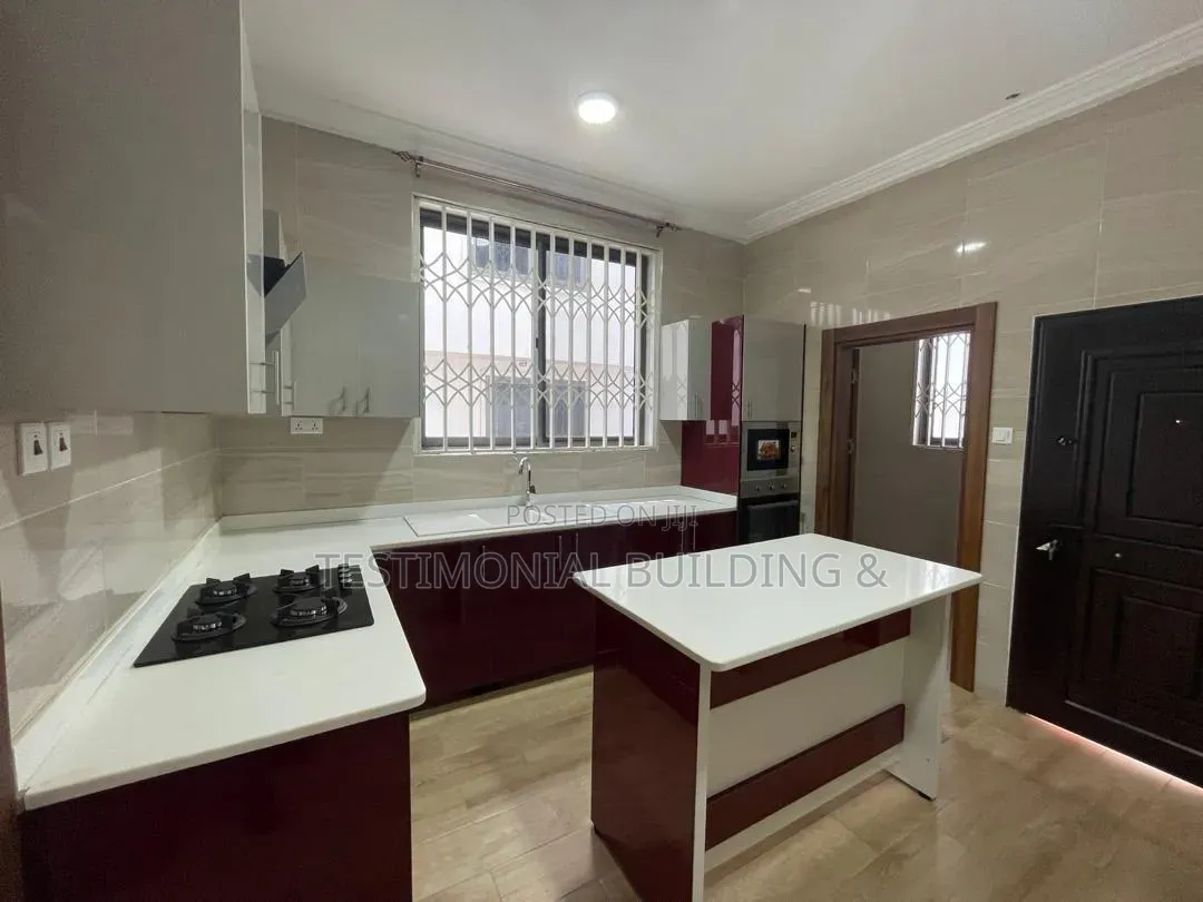 4bdrm House in Testimonial Building, Police Station for rent