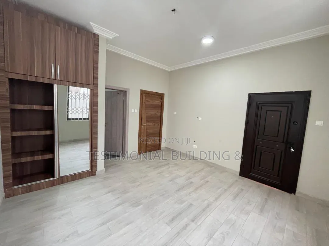 4bdrm House in Testimonial Building, Police Station for rent