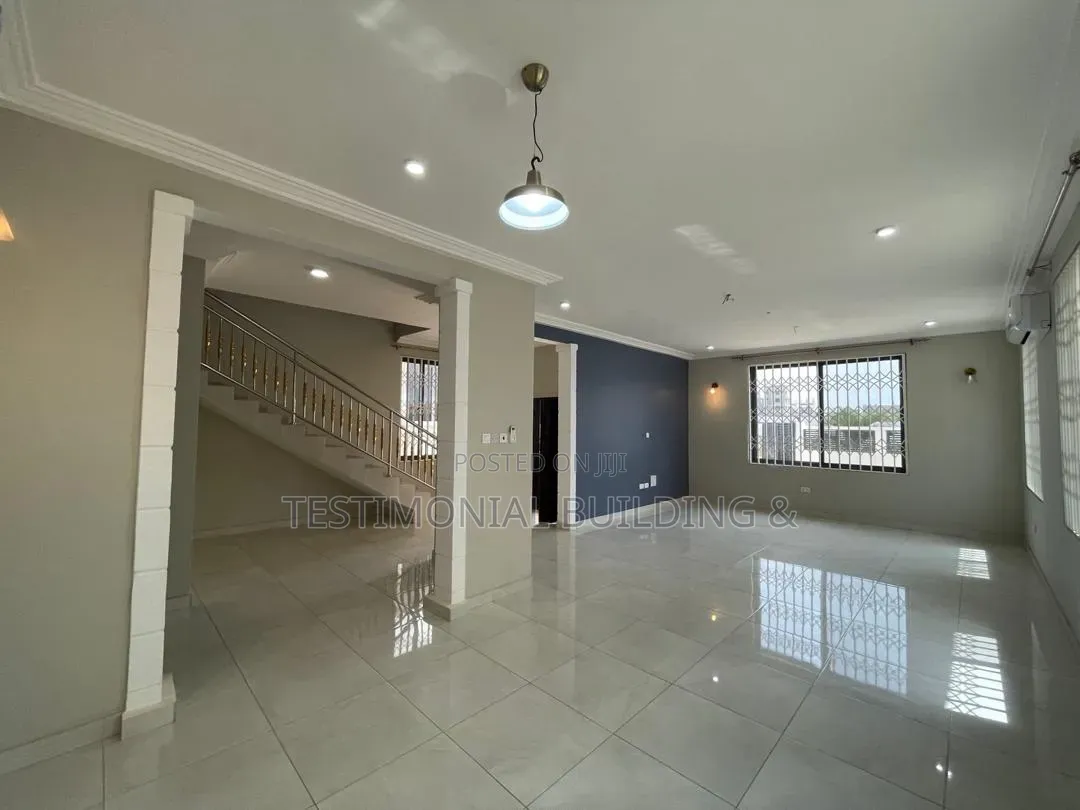 4bdrm House in Testimonial Building, Police Station for rent