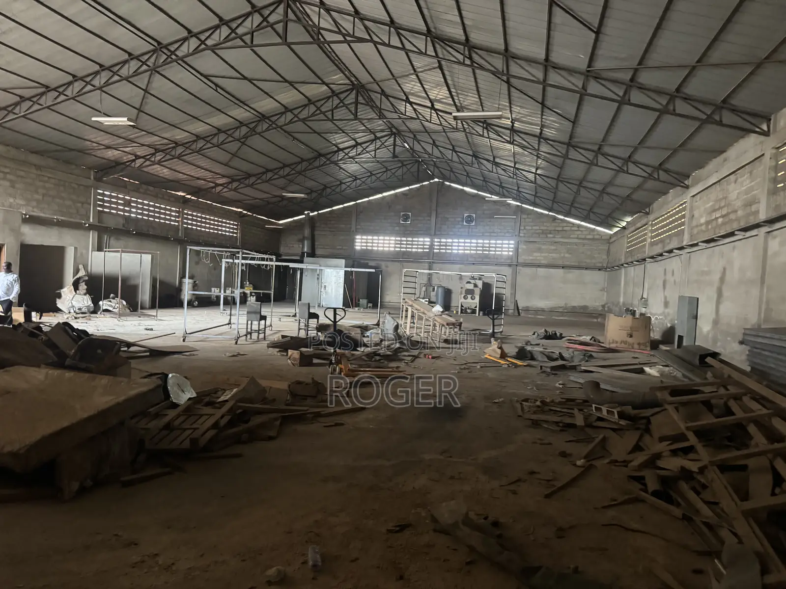 1000 SQM Warehouse for Rent at West Hills Mall