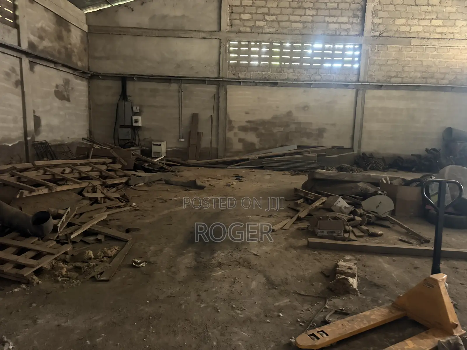 1000 SQM Warehouse for Rent at West Hills Mall