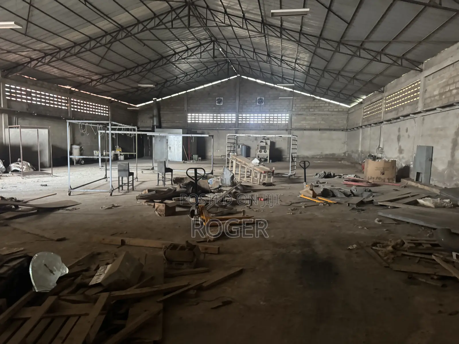 1000 SQM Warehouse for Rent at West Hills Mall