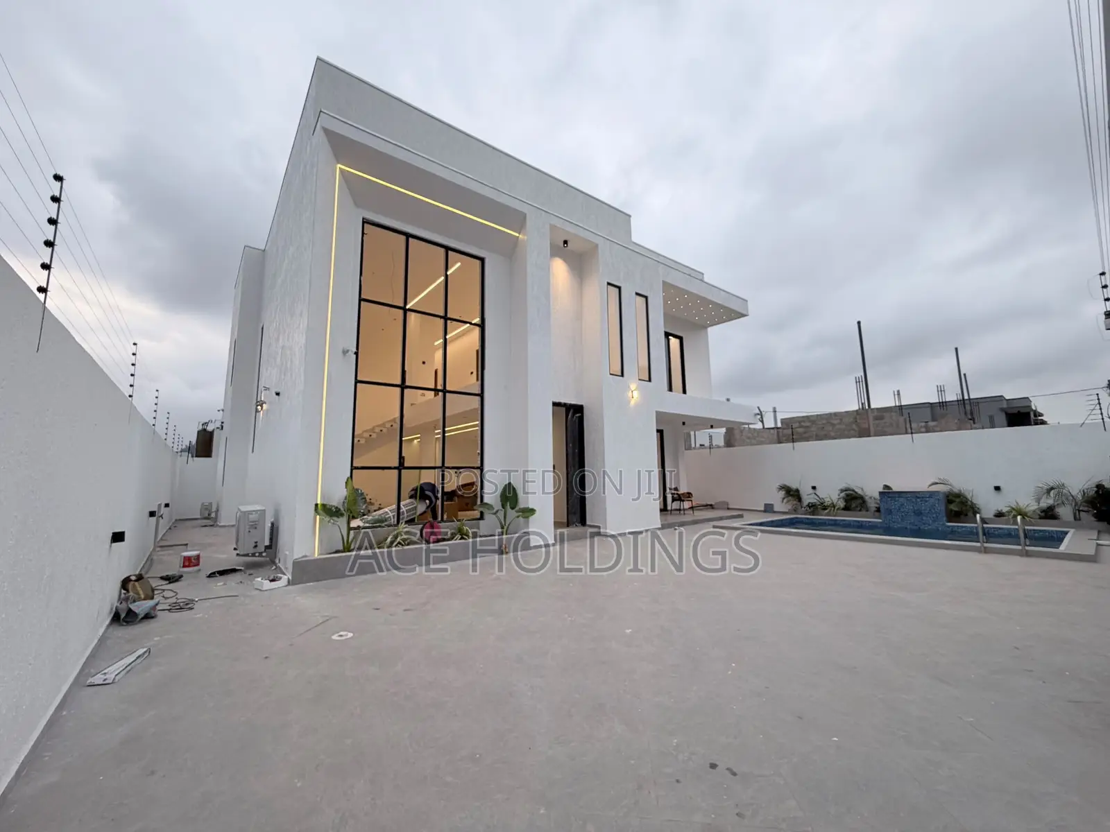 4bdrm Mansion in East Legon Hills for sale