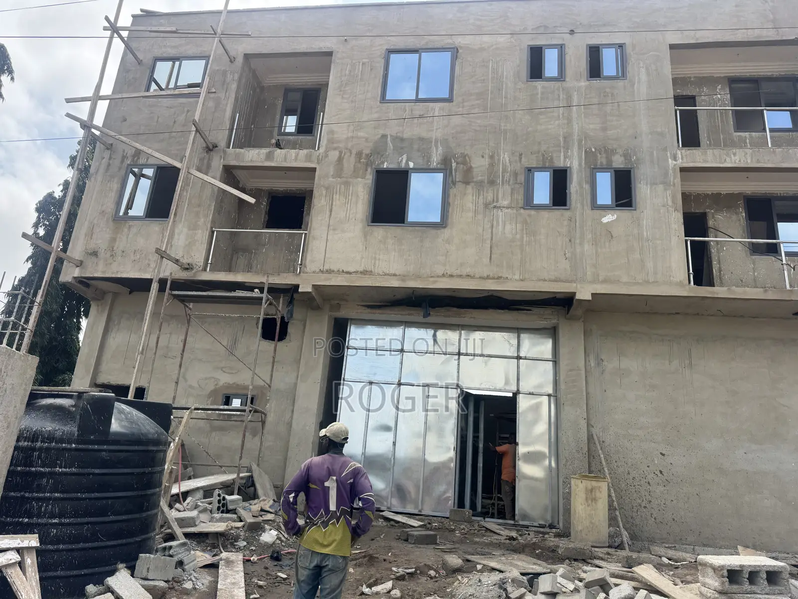 550 SQM With Office Complex at Achimota