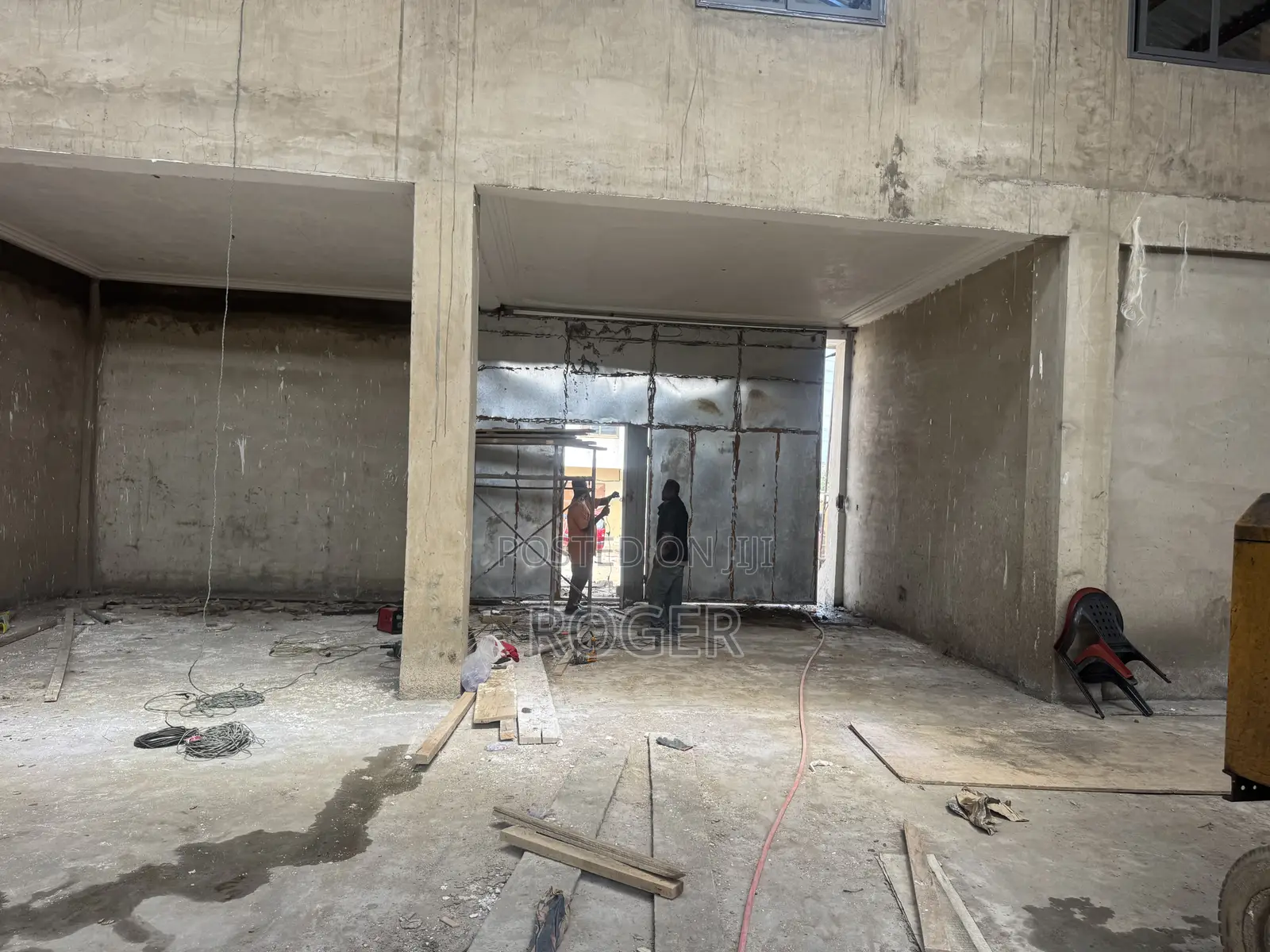 550 SQM With Office Complex at Achimota