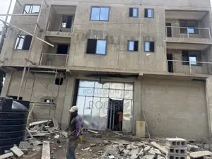 550 SQM With Office Complex at Achimota