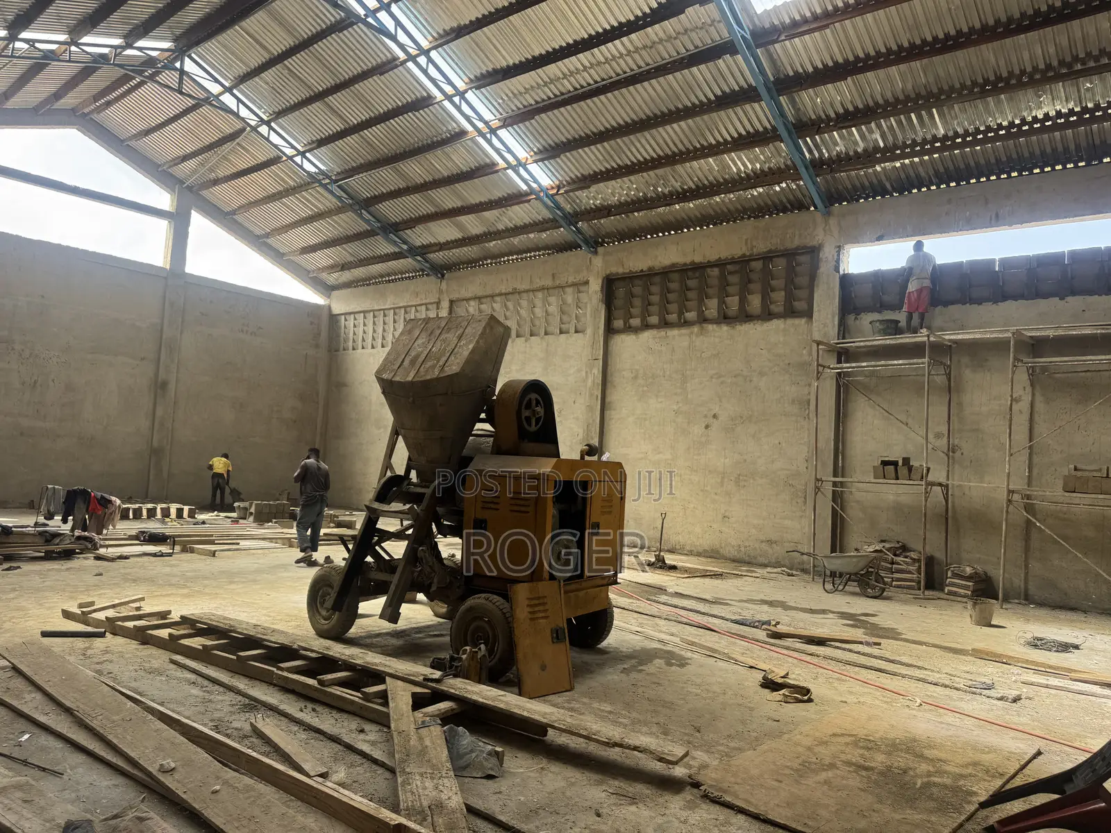 550 SQM With Office Complex at Achimota