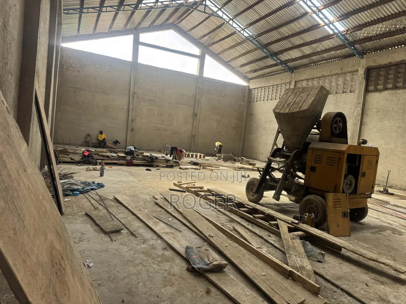 550 SQM With Office Complex at Achimota