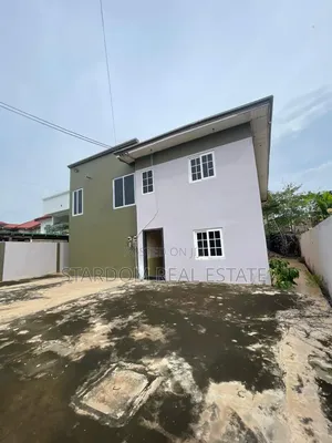 5bdrm Duplex in Adjiringanor, Ability for rent