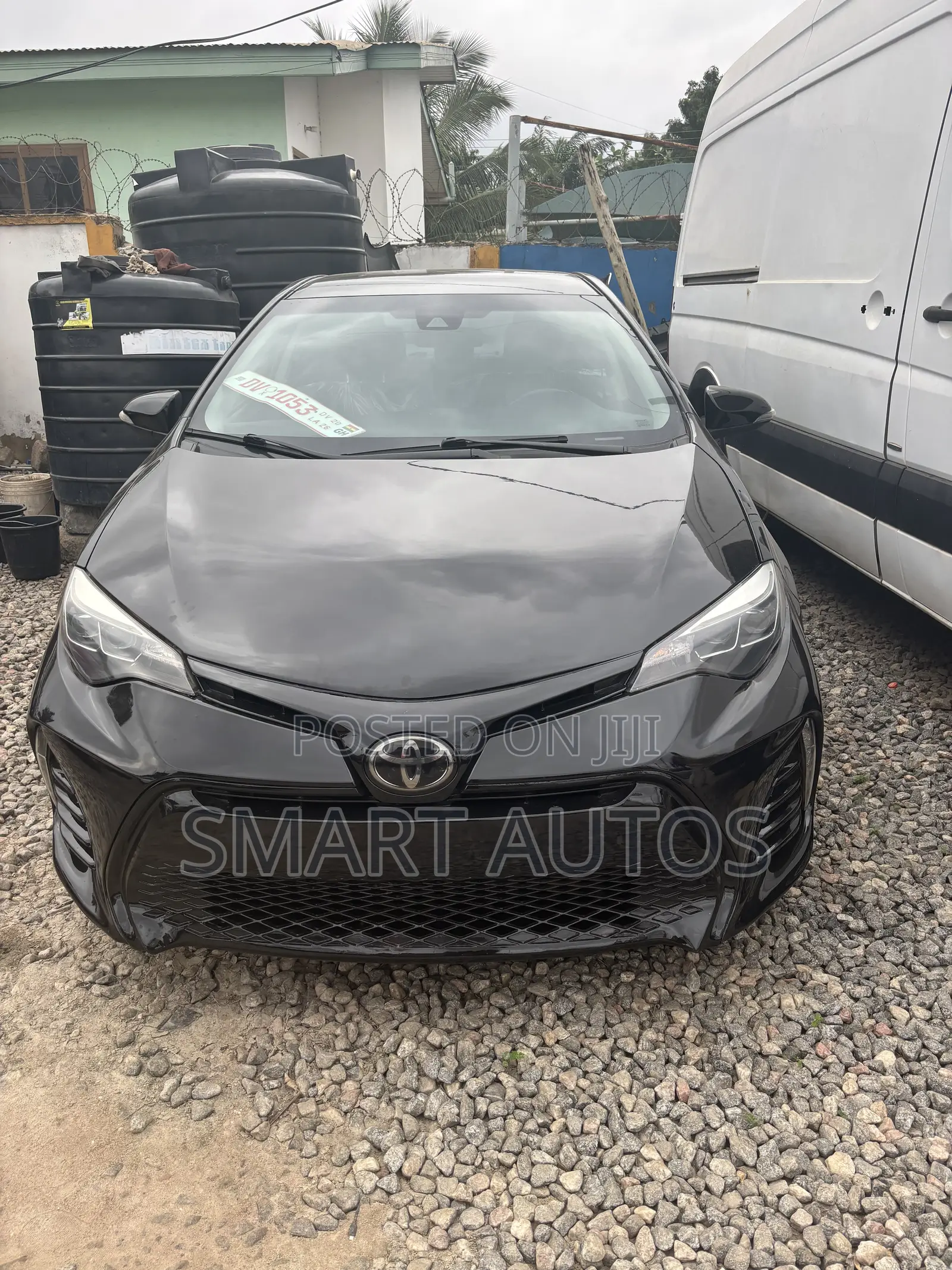 Toyota Corolla SE (1.8L 4cyl 2A) 2018 White