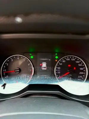 Toyota RAV4 XLE 2021 White
