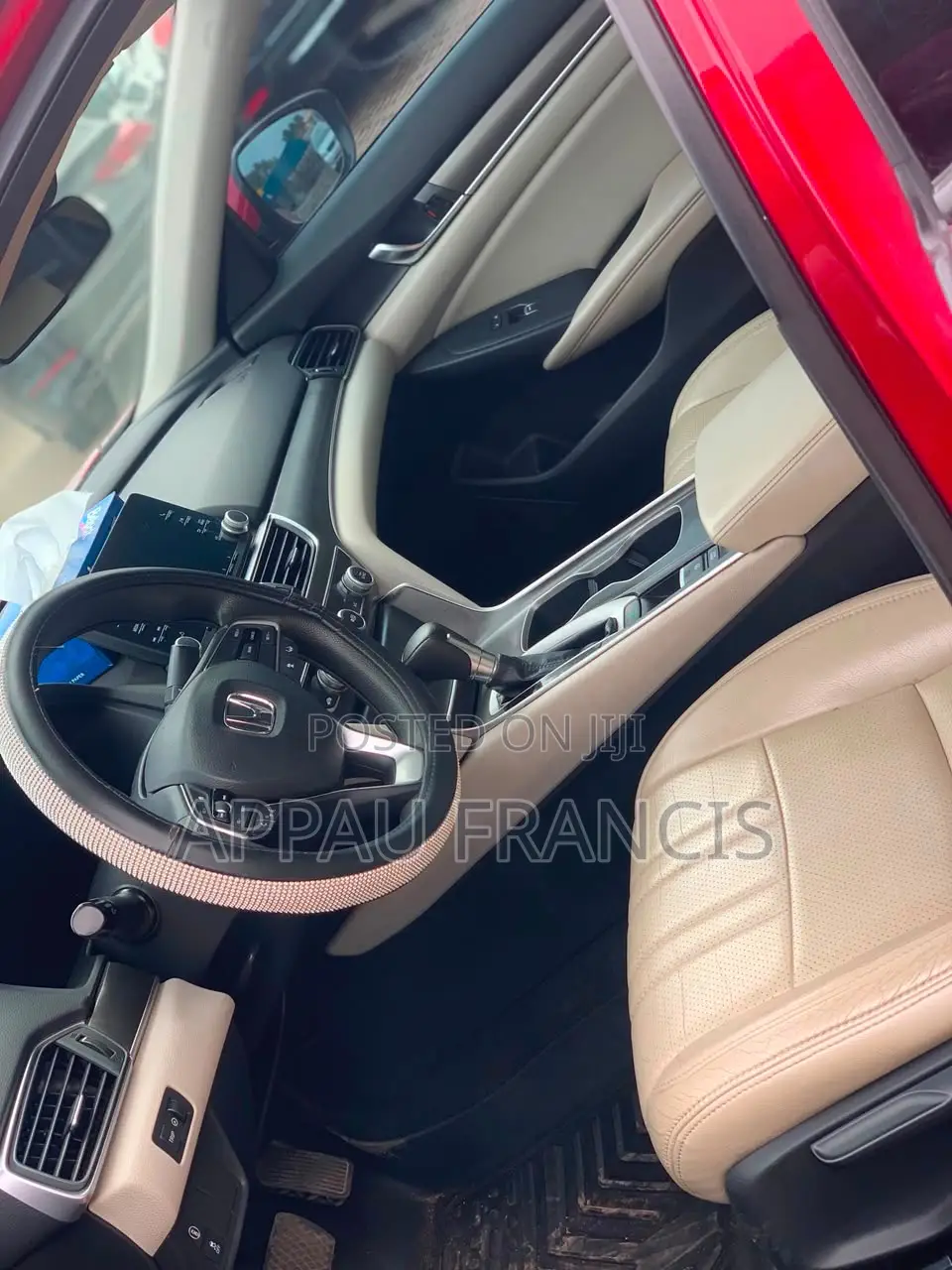 Toyota RAV4 XLE 2021 White