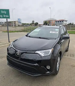 Toyota RAV4 LE AWD (2.5L 4cyl 6A) 2017