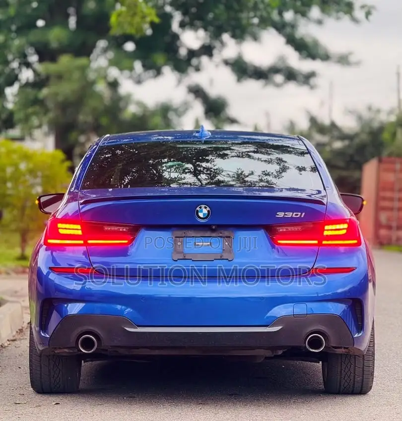 BMW 330i 2021 Blue