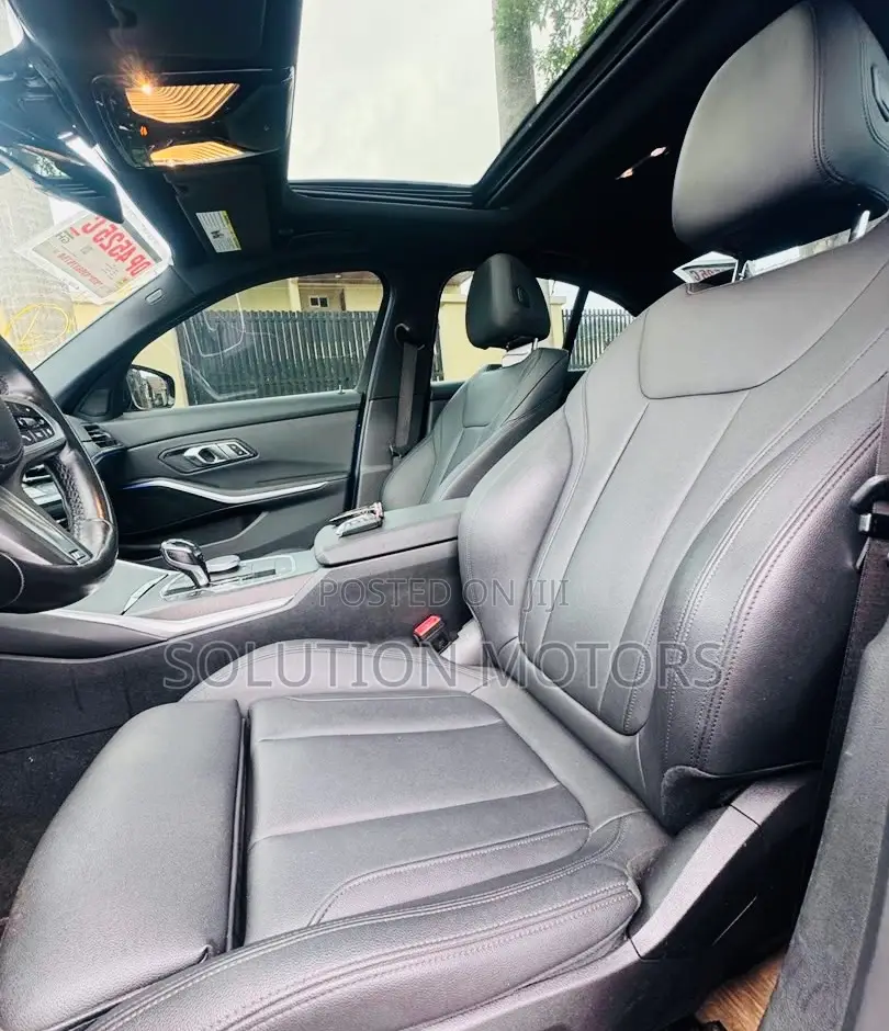 BMW 330i 2021 Blue