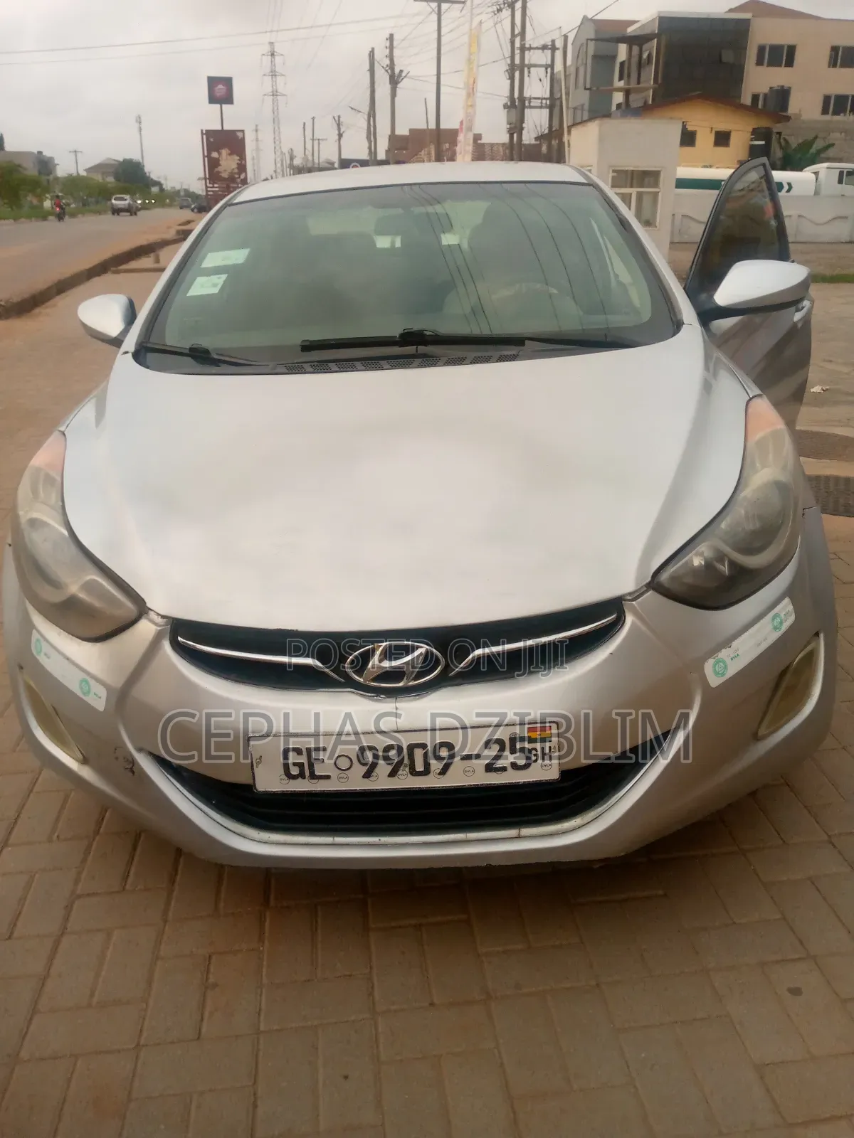 Hyundai Elantra Limited 4dr Sedan (1.8L 4cyl 6A) 2014 Silver