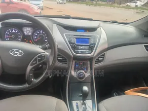 Hyundai Elantra Limited 4dr Sedan (1.8L 4cyl 6A) 2014 Silver