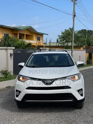Toyota RAV4 2018 White