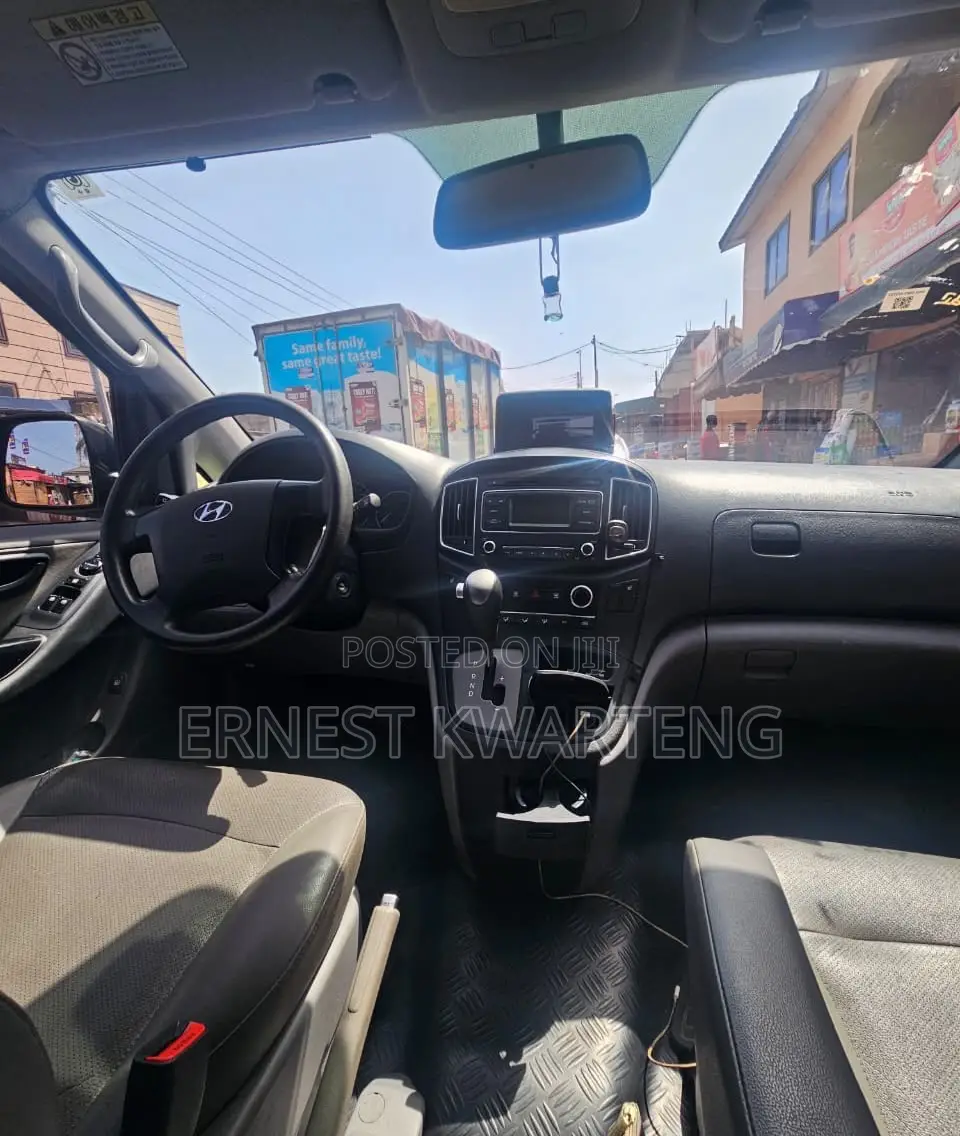 Hyundai Starex 2018 Grey
