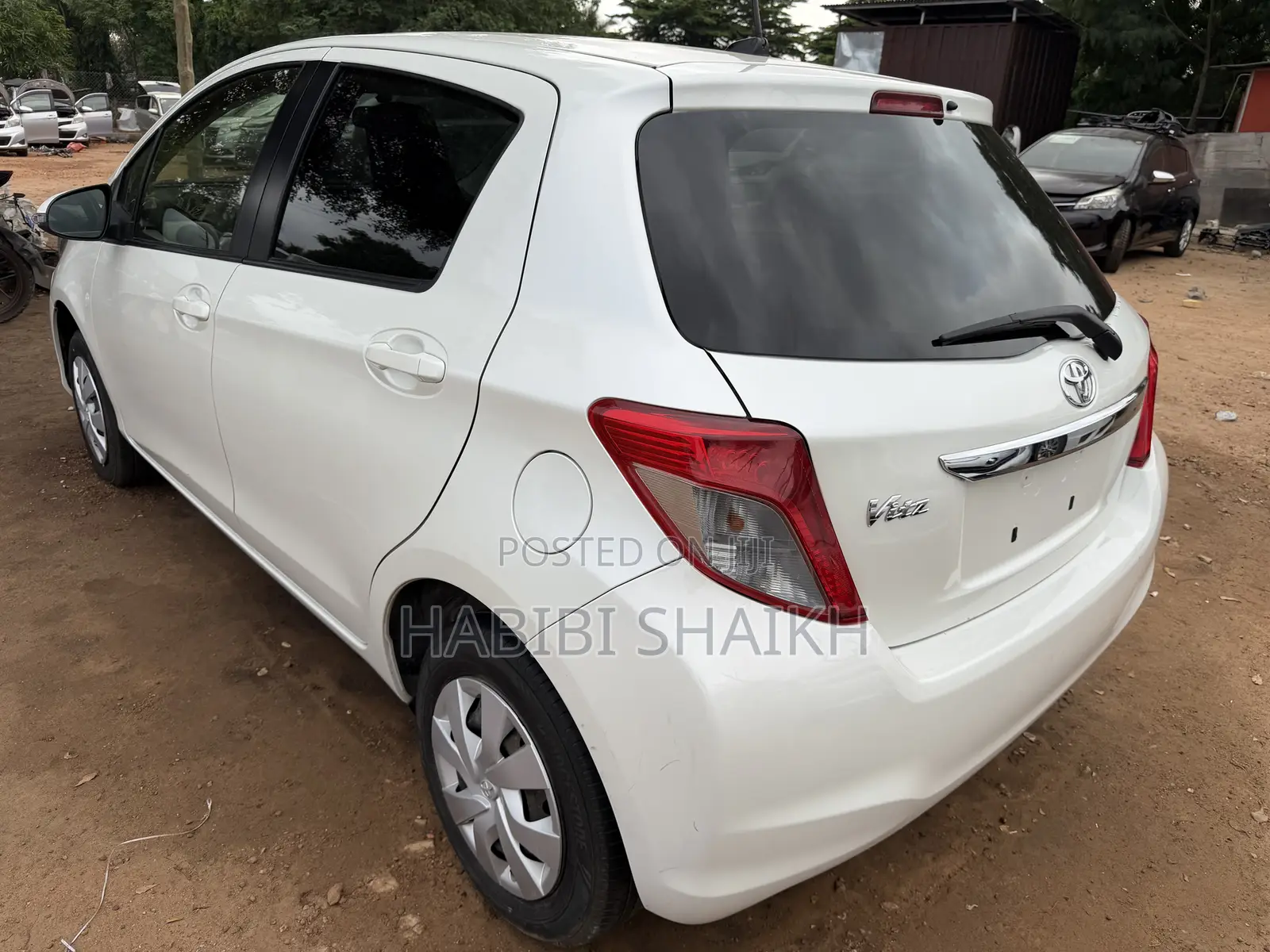Toyota Vitz 1.3 AWD 5dr 2012 Pearl