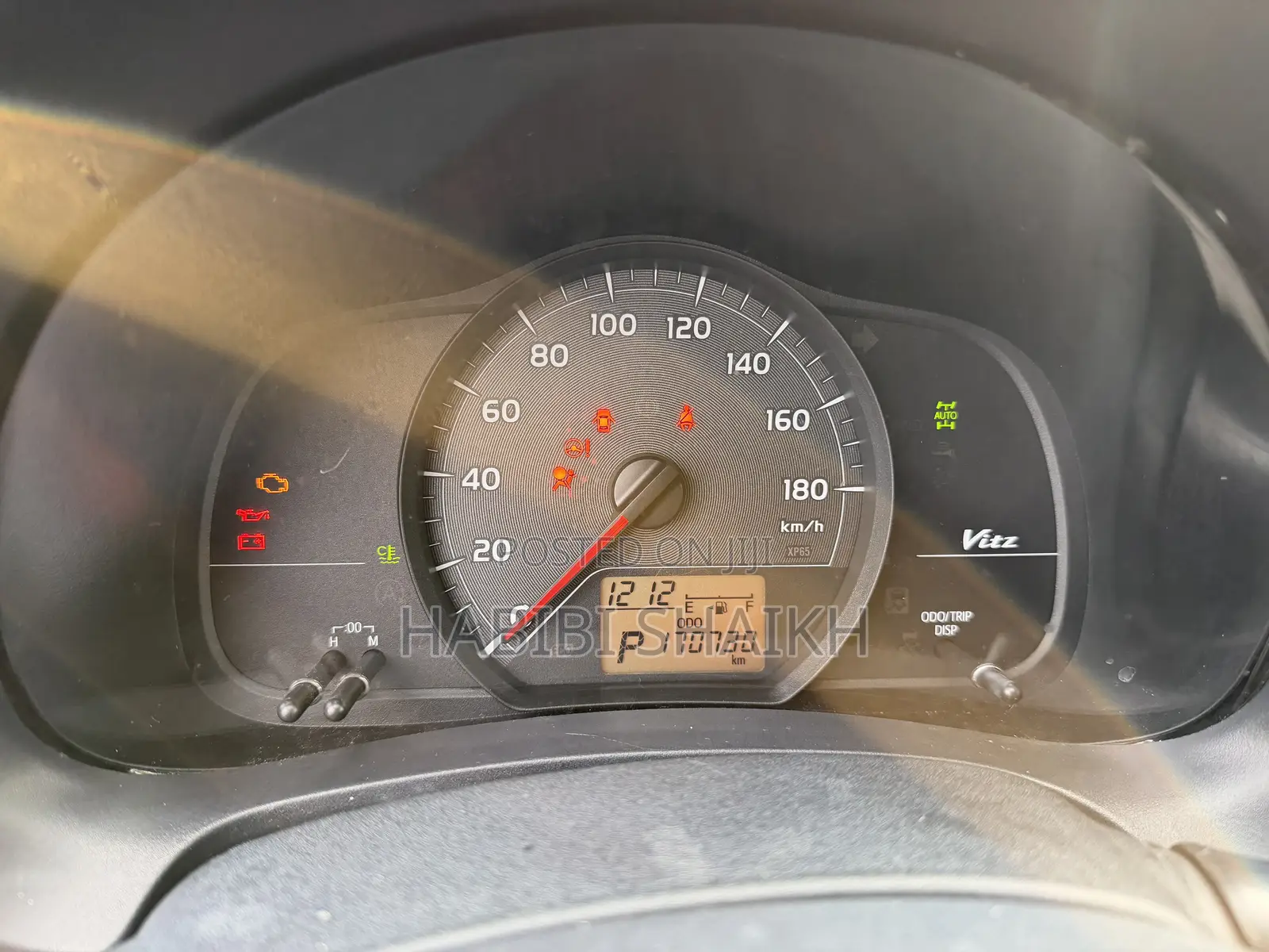 Toyota Vitz 1.3 AWD 5dr 2012 Pearl