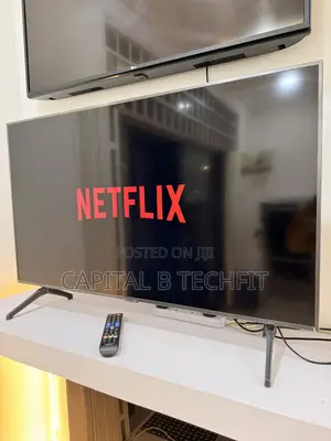 43inches Samsung Uhd HDR Smart TV