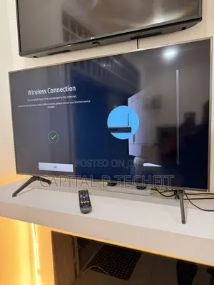 43inches Samsung Uhd HDR Smart TV