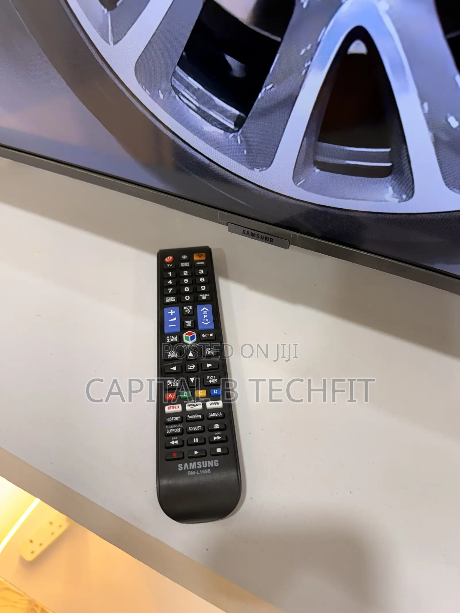 43inches Samsung Uhd HDR Smart TV