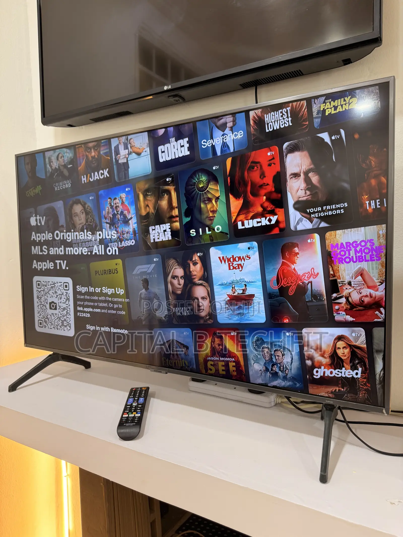 43inches Samsung Uhd HDR Smart TV