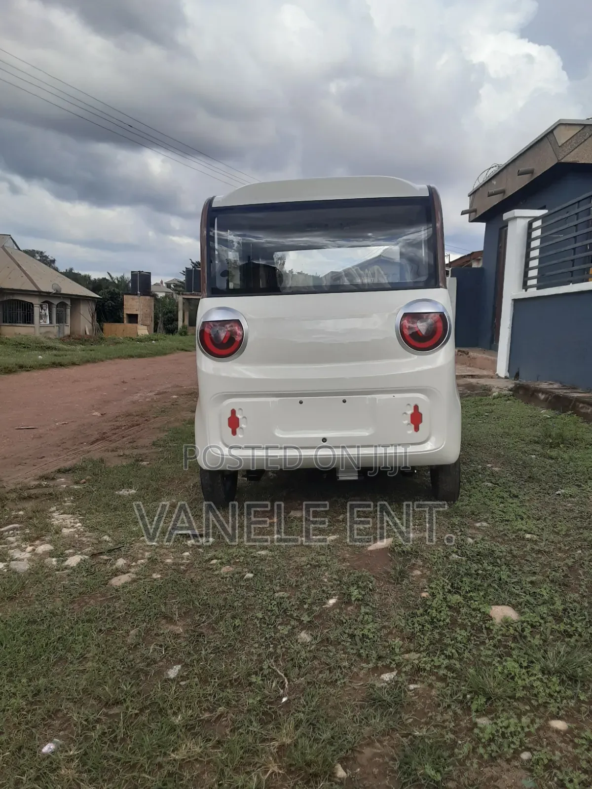 Mini Mini 2025 White