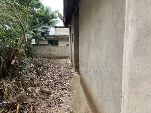 6bdrm House in Kumasi Metropolitan for sale