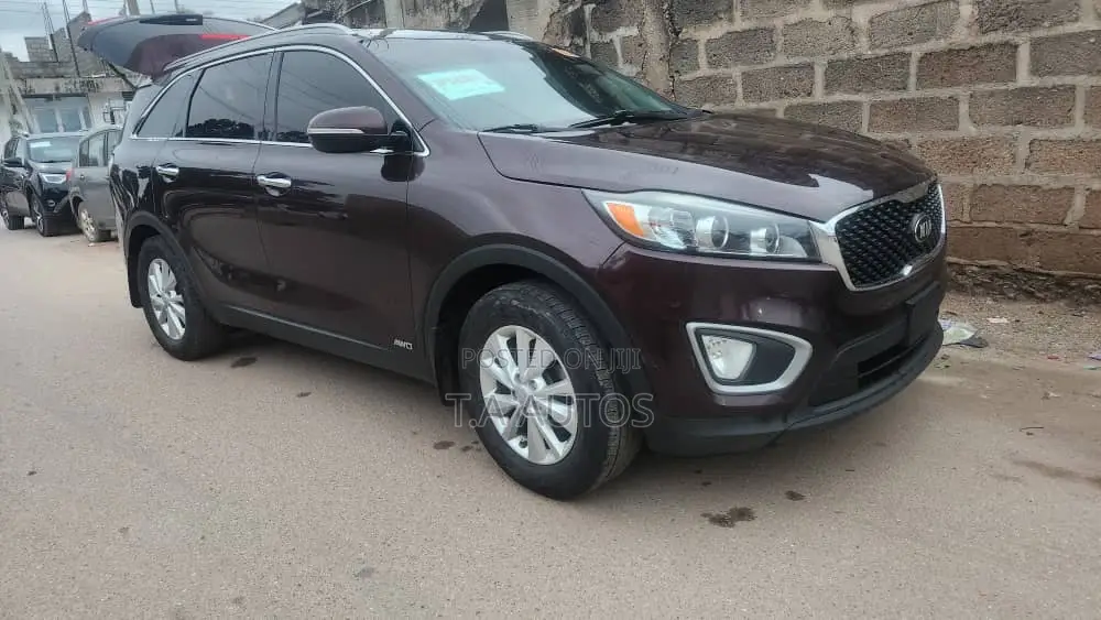 Kia Sorento 4dr SUV 2016 Brown