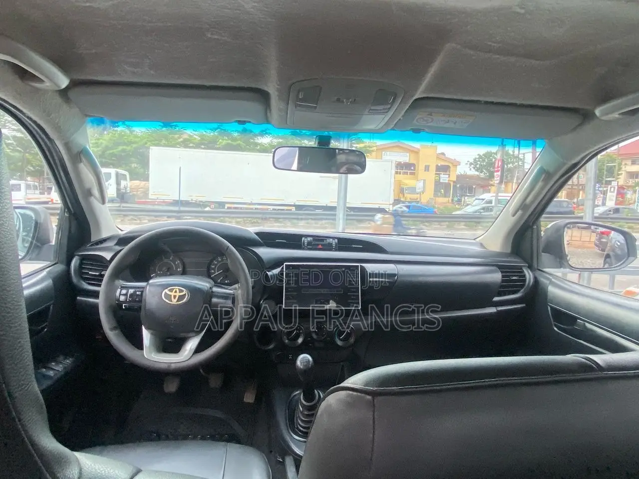 Toyota Hilux 2017 White