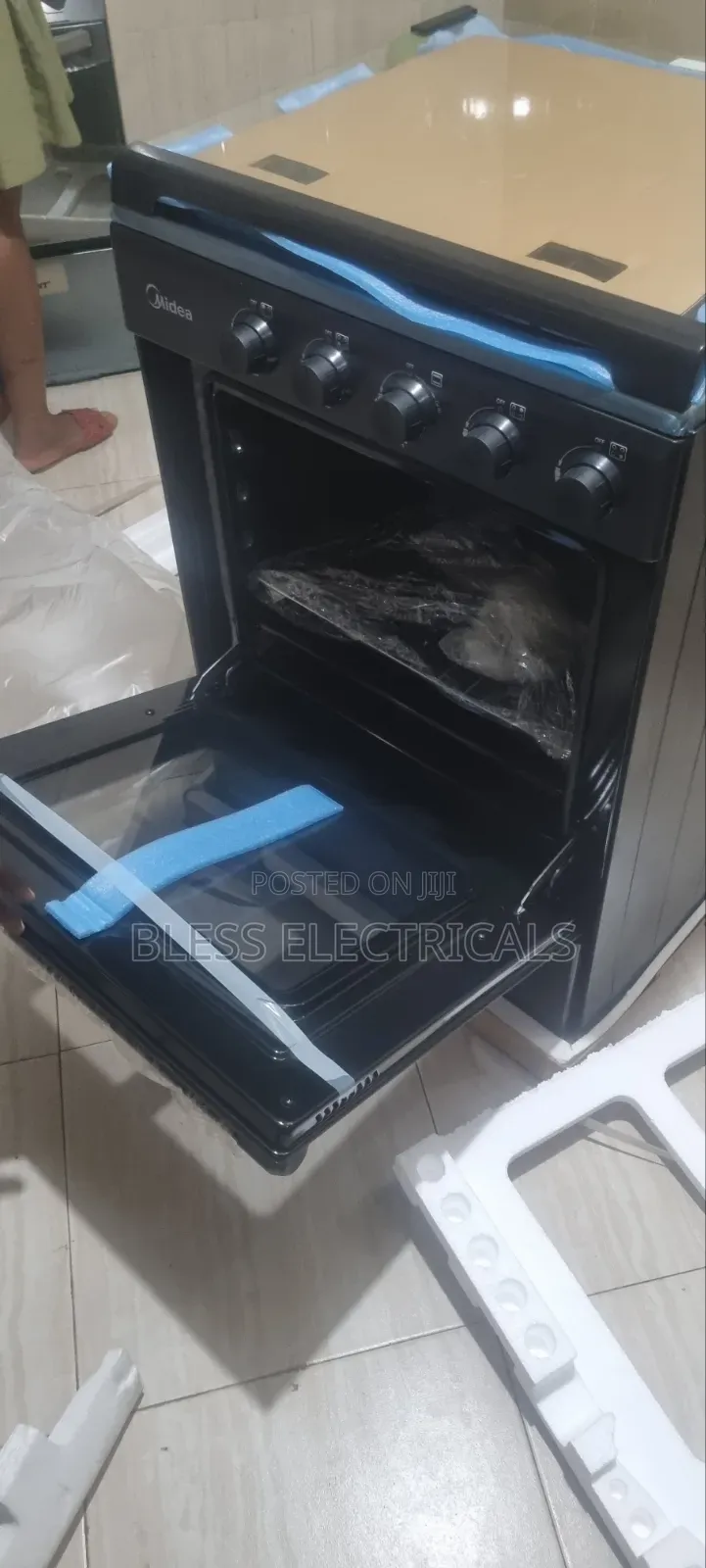 Media 60x60 Gas Burner With Oven Grill