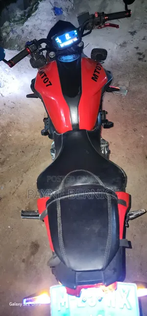 Yamaha FZ 2018 Red