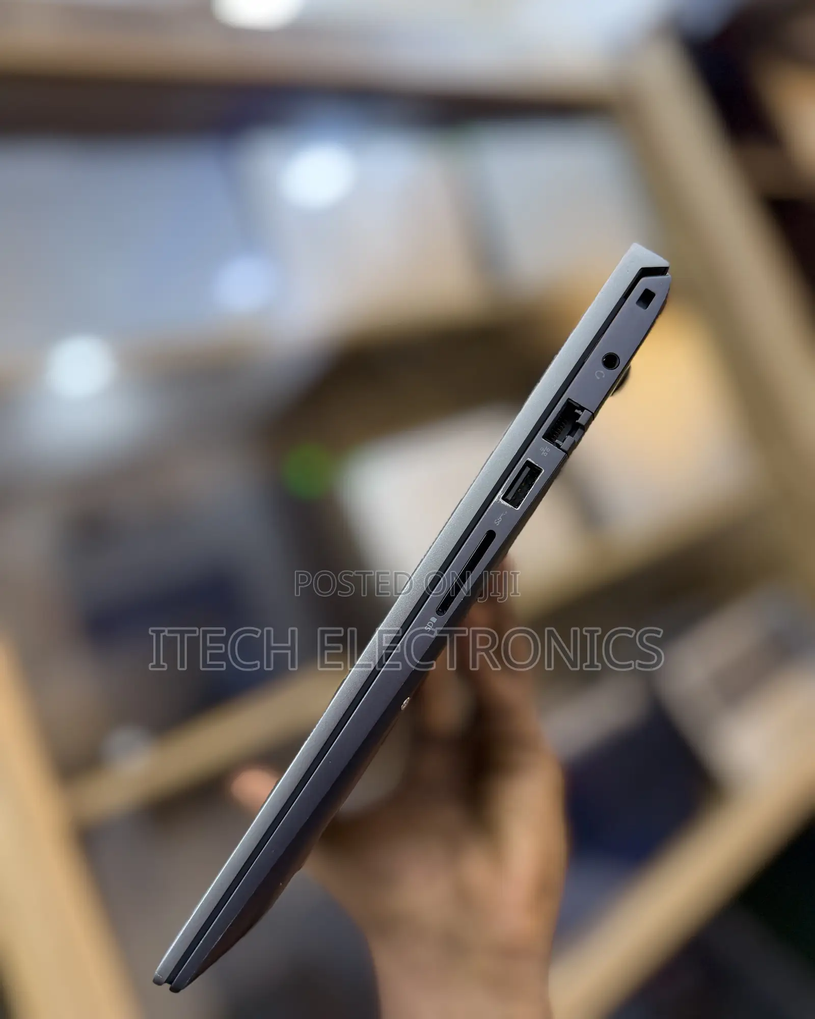 Laptop Dell Vostro 15 5510 16GB Intel Core i7 SSD 512GB