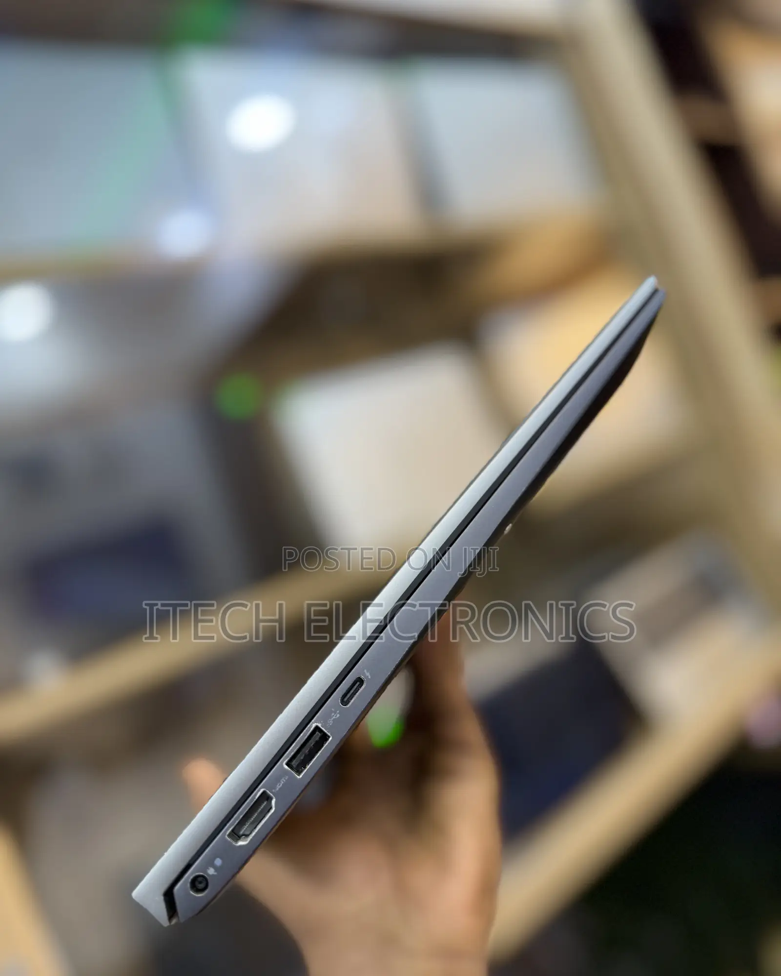 Laptop Dell Vostro 15 5510 16GB Intel Core i7 SSD 512GB