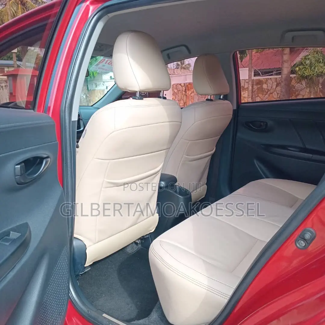 Toyota Yaris 2017 Red