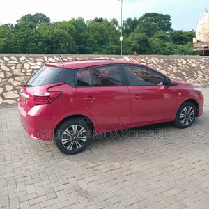 Toyota Yaris 2017 Red