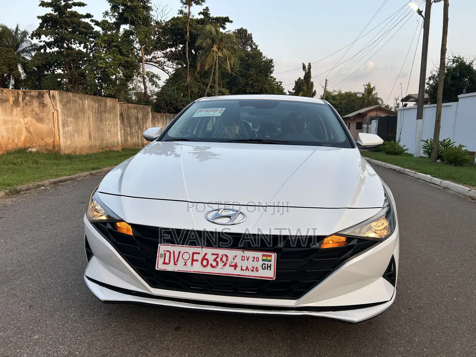 Hyundai Elantra Limited 2022 White