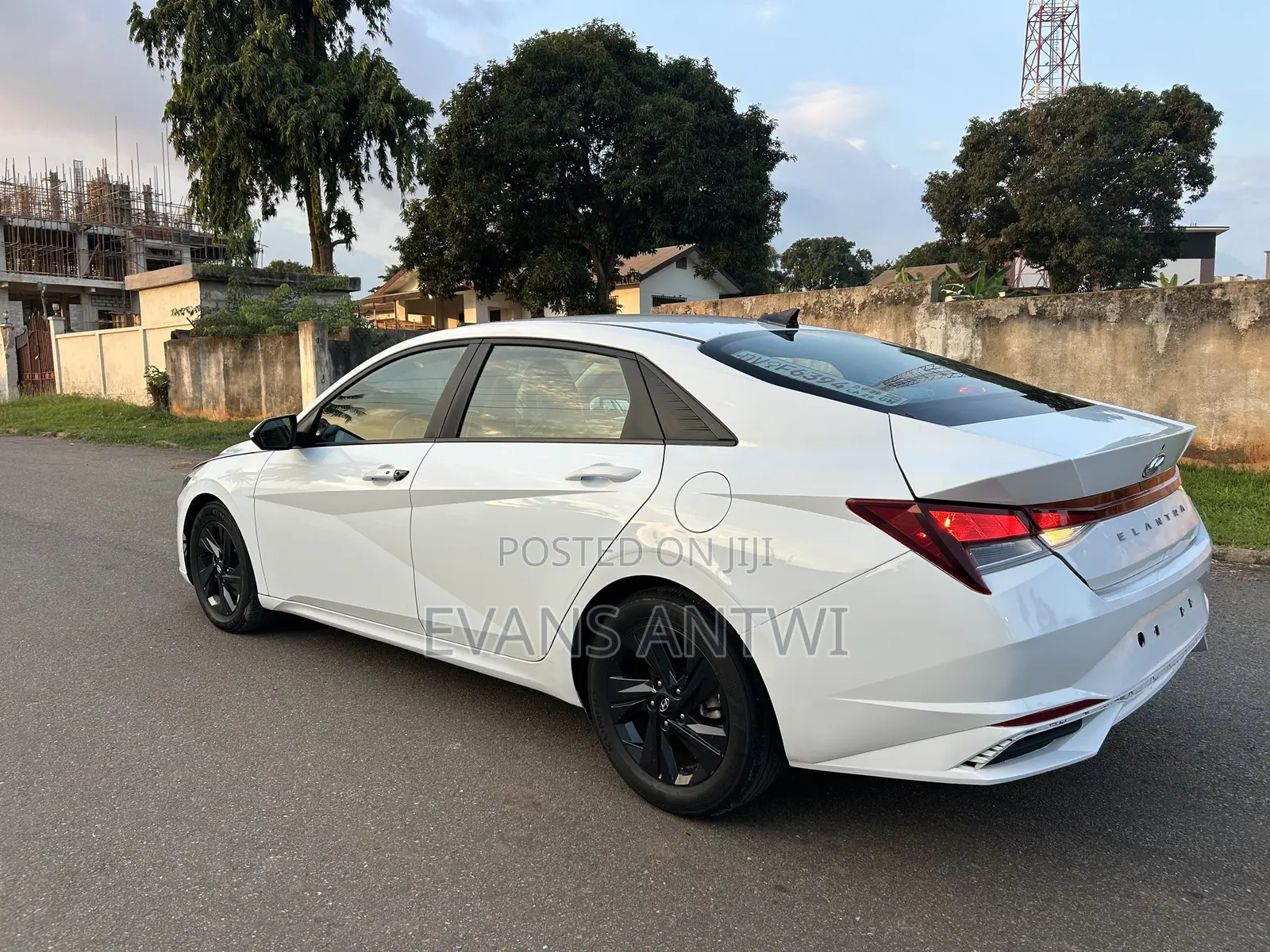 Hyundai Elantra Limited 2022 White