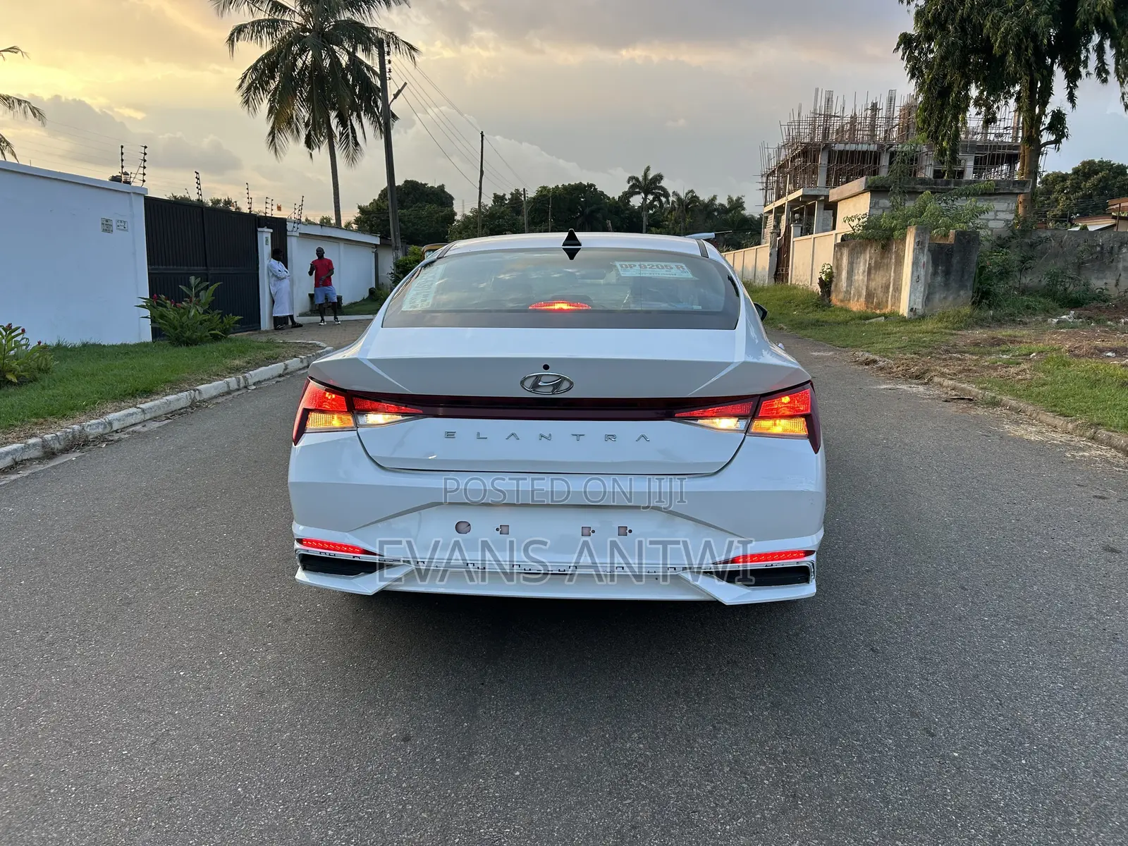 Hyundai Elantra Limited 2022 White